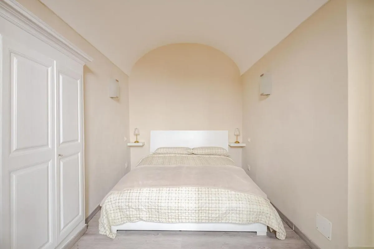 Casa Tramontina Posto Auto Apartment Sanremo Italy